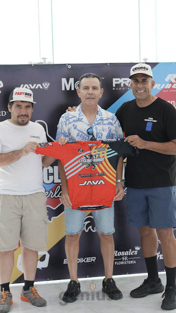 Entrega de Kits Cycling Ronde Mazatlán · Foto 5