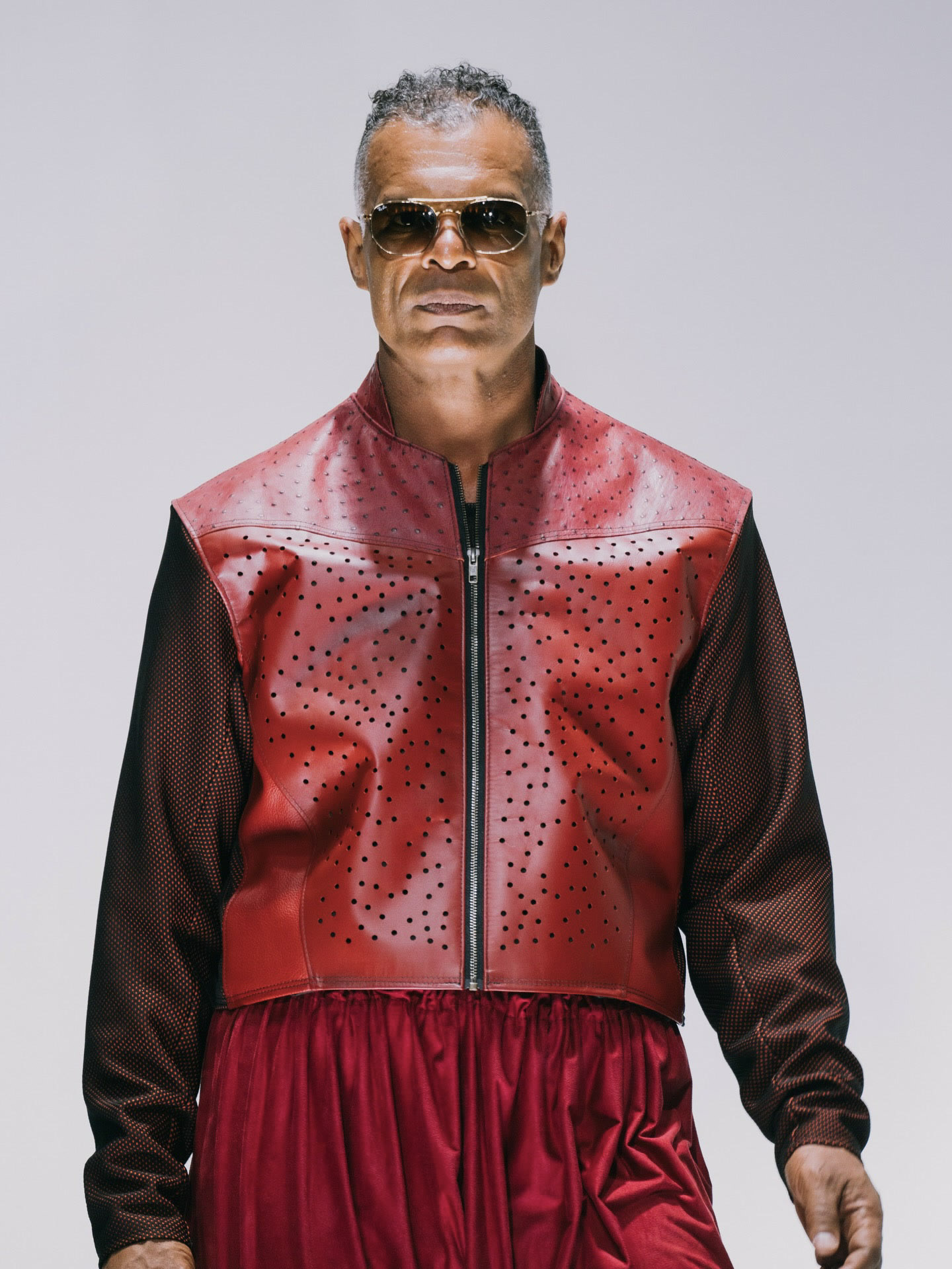 Close portrait, profile, runway, group and alternate runway photos.
